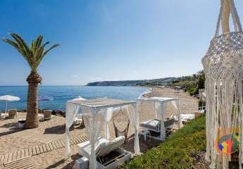 Kreta, Rethymno, 3 Sterne Hotelanlage direkt am Strand zu verkaufen.