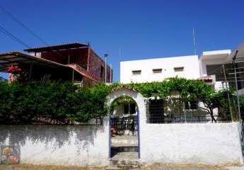 Kreta, Süd Küste, Mourne, Ein Dorfhaus m.2 SZ und einem Garten