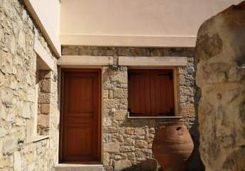 Kreta, Vassilika Anogeia, Natursteinhaus mit 3 Wohnungen