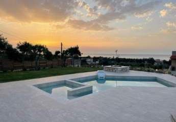 Kreta, Rethymno, modernes freistehendes ebenerdiges Haus mit priv. Pool und Meerblick zu verkaufen