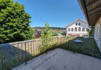 Vielseitiges Haus mit gewerblichem und privatem Anteil in Winhöring