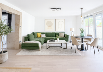 *moderne und frisch renovierte 2,5-Zimmer EG Wohnung mit Terrasse*