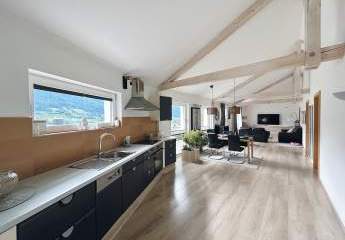 Attraktives 1-2 Familienhaus – Arbeiten und Wohnen unter einem Dach