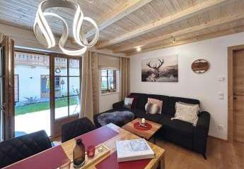 FERIENWOHNUNG – alpiner Wohntraum mit Garten, ihr Rückzugsort in den Bergen mit TOP–Rendite