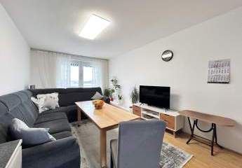 Viel Licht, viel Raum – großzügige 4-Zimmer-Wohnung mit XL-Balkon in Hallein