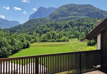 Zwischen alten Mauern und historischer Geschichte  –  Landhaus in idyllischer Lage