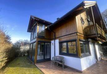 Paradies mit Aussicht – Haus mit Seeblick & nur 150 m zum Mattsee