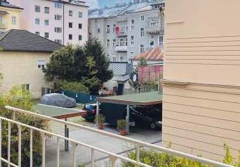 Citylife – 2-Zimmer Altbaujuwel mit Balkon im begehrten Andräviertel