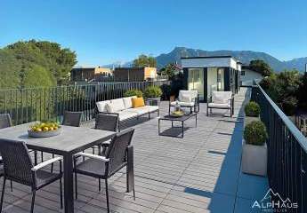 Neuwertige Dachterrassenwohnung mit Panorama-Ausblick und XXL-Terrasse