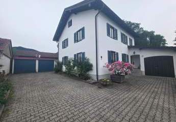 Charmantes 2-Familienhaus in Frasdorf – Zwei Wohneinheiten und viel Entwicklungspotenzial