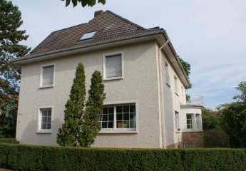 Familienfreundliche 4 Zimmer Wohnung mit 2 PKW Stellplätzen