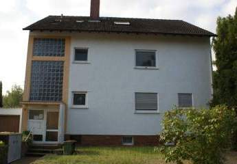 Geräumige 3 Zimmer Wohnung mit Balkon und Stellplatz