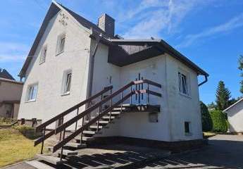 IN GRÜNBACH - AB SOFORT - EINFAMILIENHAUS MIT NEBENGEBÄUDE UND GARTEN