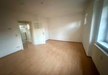 Gemütliche 3-Zimmer-Wohnung in Hochparterre rechts - Reusa nahe dem Krankenhaus