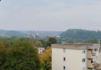 Genießen Sie den Burgblick von Ihrem Balkon aus