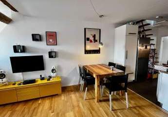 Gemütliche Dachgeschosswohnung mit kleinem Garten