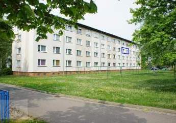 *** JETZT ZUGREIFEN – GEPFLEGTE 3-RAUM-WOHNUNG IN GRÜNER LAGE VON ZEITHAIN! ***