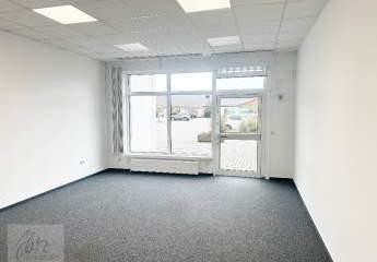 ***Lichtdurchflutete Gewerbeeinheit im Einkaufspark Nünchritz*** – perfekte Lage für Ihr Business!