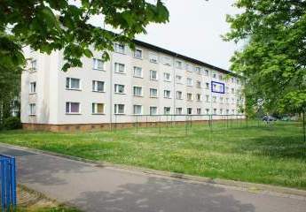 *** JETZT ZUGREIFEN – GEPFLEGTE 3-RAUM-WOHNUNG IN GRÜNER LAGE VON ZEITHAIN! ***