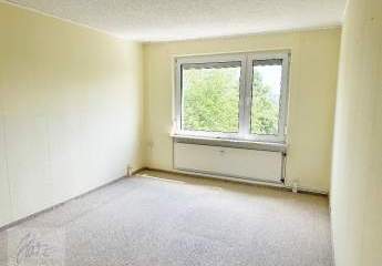 ***WOHNUNG & GARAGE - IHR NEUES PROJEKT MIT WEITBLICK*** Gemütliche Eigentumswohnung mit viel Potenzial und eigener Garage