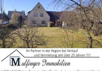 Einfamilienhaus mit Garage und Garten