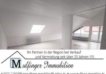 3- Zi. DG Wohnung mit 2 Balkonen und Garage