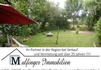 4 Zi. Wohnung im EG mit eigenem Garten und Garage