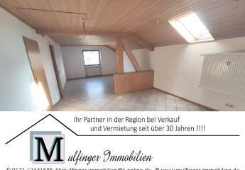 3 Zi. DG Wohnung mit Küche, Gartenmitbenutzung und Stellplatz