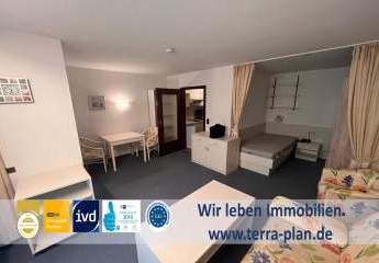 ZU MIETEN!
1-ZIMMER APPARTEMENT IM 1. OG MIT BALKON