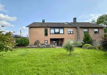 JÄSCHKE - Ihr Platz für Neues – Doppelhaus + Bungalow und großem Grundstück in Traumlage von Breinig