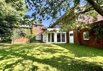 Charmantes Bauernhaus in Hennstedt, Eidernähe mit 2 Wohnungen, Halle und weitläufigem Grundstück