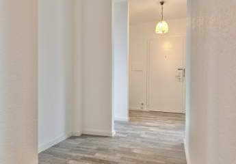 Gemütliche Dachgeschosswohnung mit Stellplatz in Heide zu vermieten