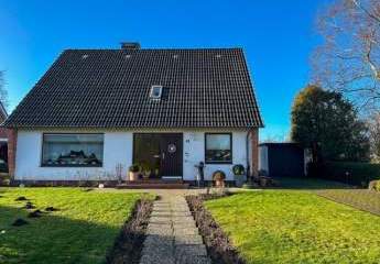Großzügiges Einfamilienhaus in ruhiger Lage mit Wiesenblick in Tellingstedt zu verkaufen