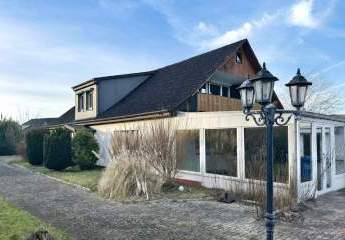 Ein geräumiges Wohnhaus mit 3 Wohneinheiten und vielen Möglichkeiten in Nordhastedt zu verkaufen