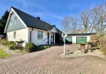 Viel Raum für die ganze Familie: Wohnhaus in Eidernähe in Delve zu verkaufen