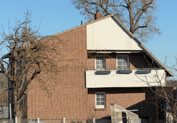 1-2 Familienhaus in ruhiger Lage 182 m2 in Grasleben