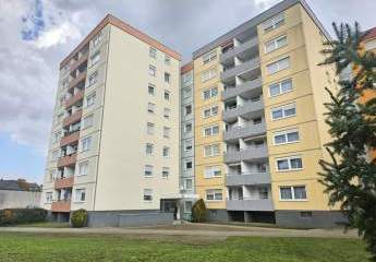 3 ZKB im Lauterer Osten mit guter Ausstattung und Stellplatz im Hof. Vermietet, für Kapitalanleger!
