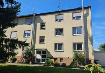 Top-gepflegte 4-Zimmer-Wohnung in ruhiger Lage mit Balkon und Garage! Sofort frei!