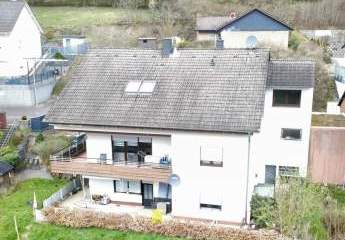 Tief durchatmen - Wohnen in der Ruhezone!
Große Eigentumswohnung im Lautertal zu verkaufen.