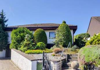 Mainz Laubenheim: Freistehender Bungalow mit Garage & traumhaftem Garten in bester Nachbarschaft!