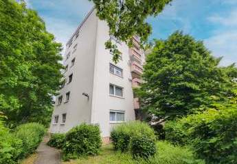 Mz-Kostheim! Sichere Investition! Freigestellte Wohnung mit Balkon, EBK, PKW-Stp.! 1A Anbindung!