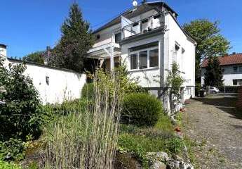 Wiesbaden Erbenheim: Gepflegte, solide 2-Familien-Villa aus der Gründerzeit! Top Renditemöglichkeit!
