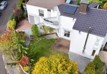 Wiesbaden Georgenborn! Wohnen mit Wow-Effekt! 6 Zimmer, Wellness-Bereich, Doppel-TG, nicer Garten!