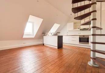 Perfekt für WG: 4-Zimmer-Altbauwohnung in Top-Lage über den Dächern Wiesbadens + Dachmansarde