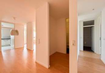 Direkt einziehen und wohlfühlen: helle 3-Zimmer-Wohnung mit Südbalkon und Tiefgarage, WI Nordenstadt