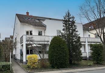 Walluf:  Zwischen Reben und Rhein - Moderne 2 Zi.-Wohnung mit EBK, Balkon, Garagenstellplatz