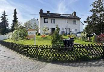Sanierungsbedürftig, aber WOW! Unter Bodenrichtwert! DHH mit großem Garten in Wiesbaden Kohlheck!