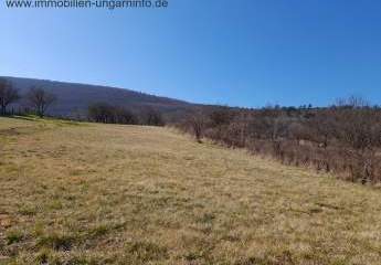 Panoramagrundstück am Nordufer des Plattensees zu verkaufen