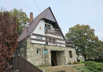 Ferienhaus am Nordufer des Plattensees mit Panoramablick zu verkaufen