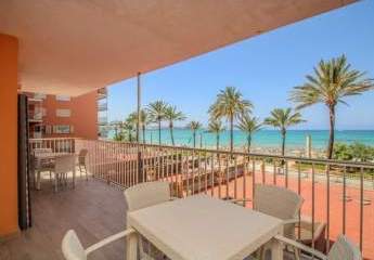 Renovierte und modern gestaltete Frontlinie Meerblick-Wohnung an der Playa de Palma